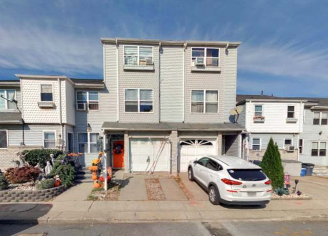 Property at 29 Lorraine, Staten Island, NY 10309, 2 beds, 1.5 baths