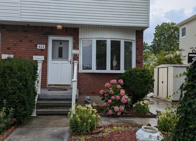 Property at 422 Preston Ave, Staten Island, NY 10312, 3 beds, 2.5 baths