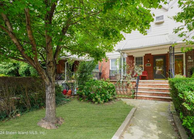 Property at 211 Beverley Rd, Brooklyn, NY 11218, 3 beds, 1.5 baths