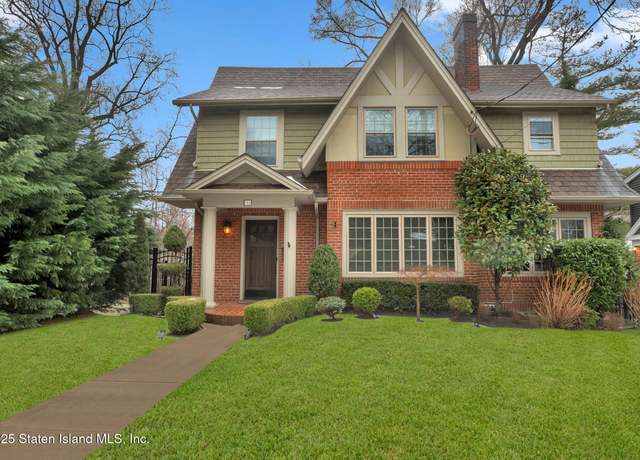 Property at 11 Nixon Ave, Staten Island, NY 10301, 3 beds, 3.5 baths