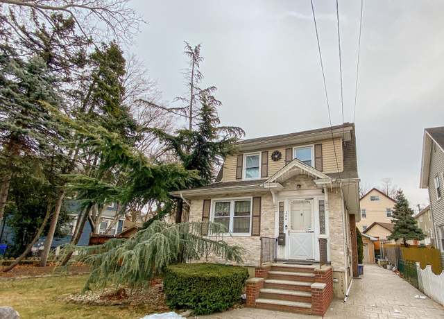 Property at 264 Myrtle Ave, Staten Island, NY 10310, 3 beds, 2 baths