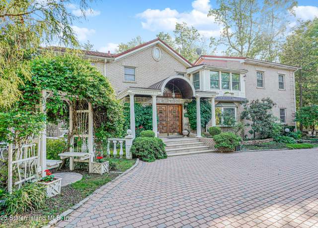 Property at 46 Buttonwood Rd, Staten Island, NY 10304, 4 beds, 5 baths