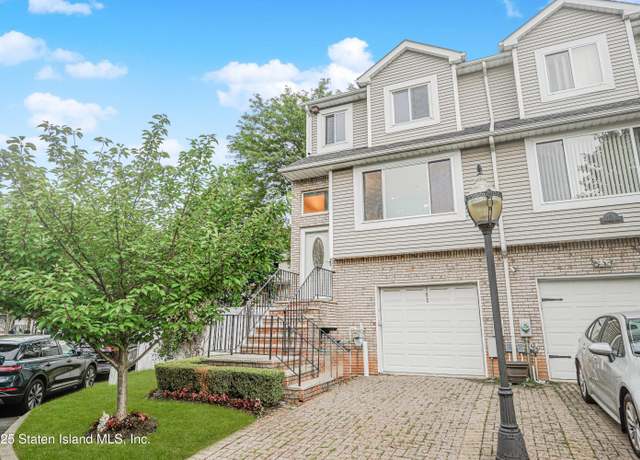 Property at 182 Pembrook Loop, Staten Island, NY 10309, 3 beds, 2.5 baths