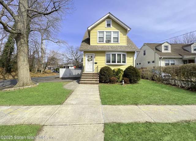 Property at 109 Dale Ave, Staten Island, NY 10306, 3 beds, 1.5 baths