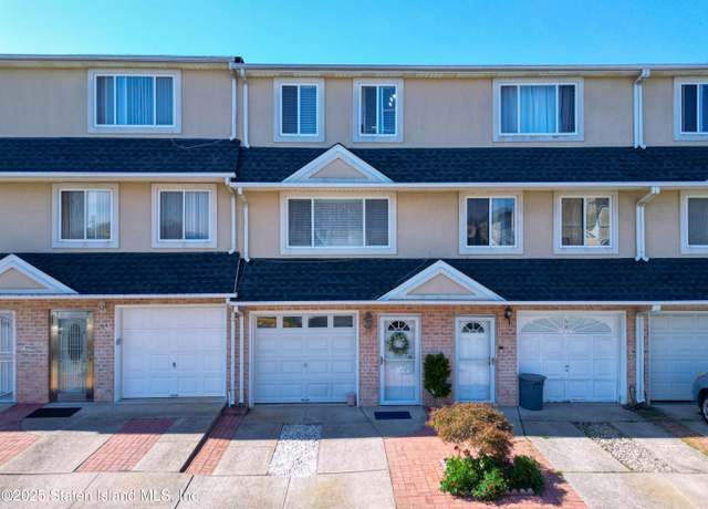 Property at 66 Seagate Ct, Staten Island, NY 10305, 2 beds, 2.5 baths