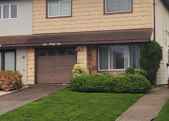 Property at 636 Leverett Ave, Staten Island, NY 10312, 4 beds, 1.5 baths