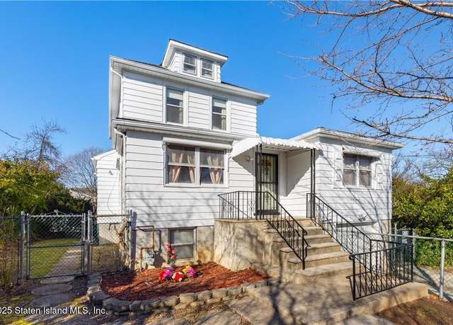 Property at 432 Neckar Ave, Staten Island, NY 10304, 4 beds, 3.5 baths