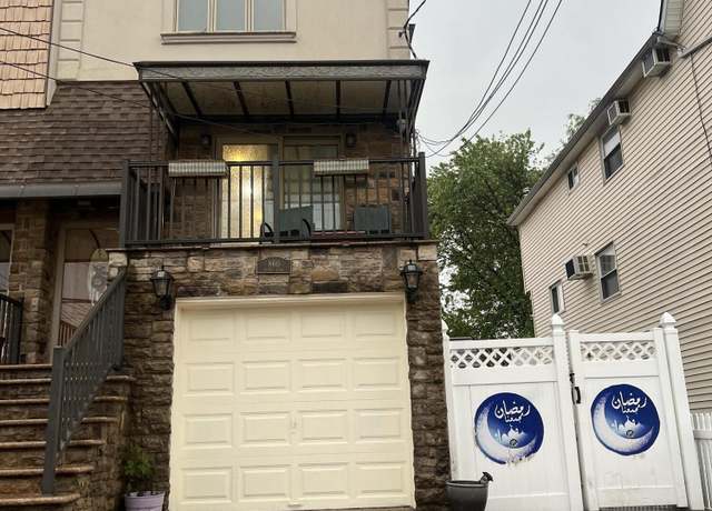Property at 860 Tysens Ln, Staten Island, NY 10306, 4 beds, 2.5 baths