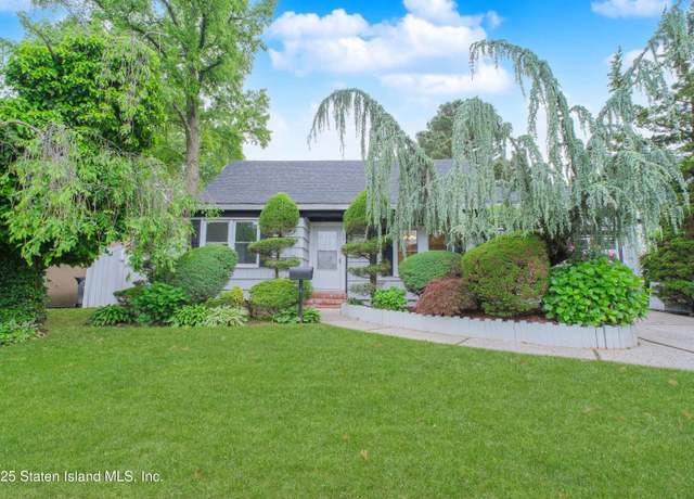 Property at 134 Kirshon Ave, Staten Island, NY 10314, 4 beds, 3 baths