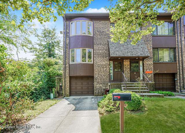 Property at 42 Narrows Rd S, Staten Island, NY 10305, 3 beds, 2.5 baths