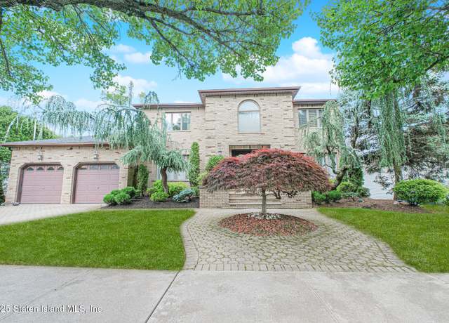 Property at 34 Burton Ave, Staten Island, NY 10309, 4 beds, 3.5 baths