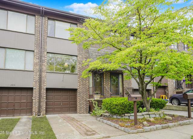 Property at 282 Grasmere Dr, Staten Island, NY 10305, 3 beds, 2.5 baths