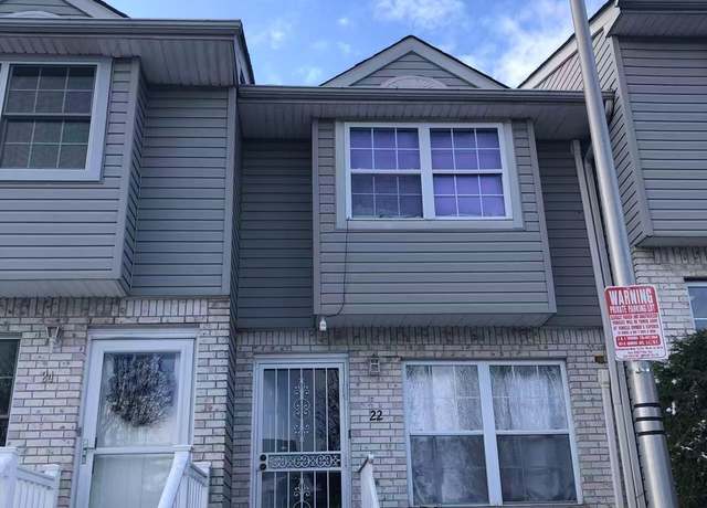 Property at 22 Celebration Ln, Staten Island, NY 10304, 3 beds, 1.5 baths