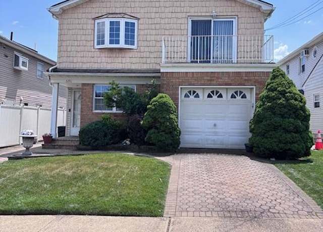 Property at 696 Katan Ave, Staten Island, NY 10312, 4 beds, 1.5 baths