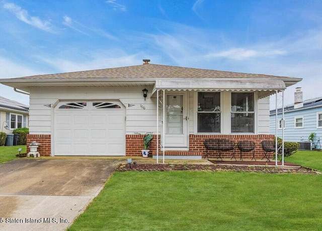Property at 106 Bananier Dr, Berkeley, NJ 08757, 2 beds, 1 bath
