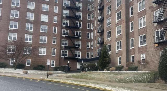 Photo of 350 Richmond Ter Unit 4e, Staten Island, NY 10301