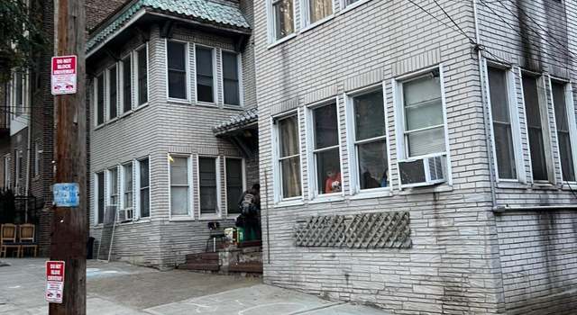 Photo of 163 Daniel Low Ter, Staten Island, NY 10301