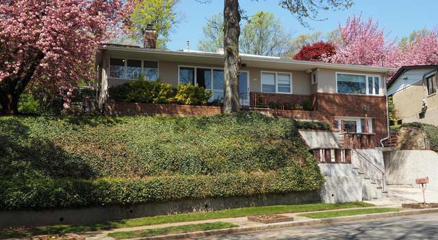 Photo of 99 Signal Hill Rd, Staten Island, NY 10301