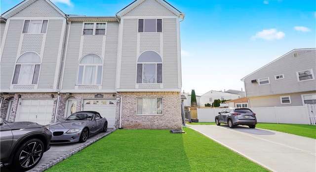 Photo of 165 Crossfield Ave, Staten Island, NY 10312