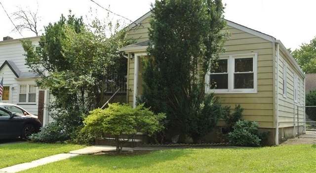 Photo of 294 Locust Ave, Staten Island, NY 10306