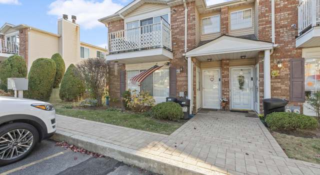 Photo of 40 Saturn Ln, Staten Island, NY 10314