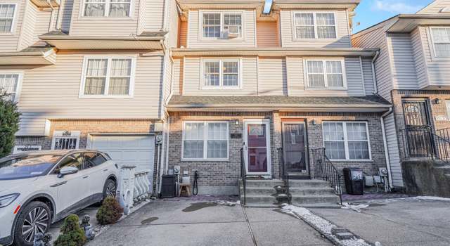 Photo of 249 Skyline Dr, Staten Island, NY 10304