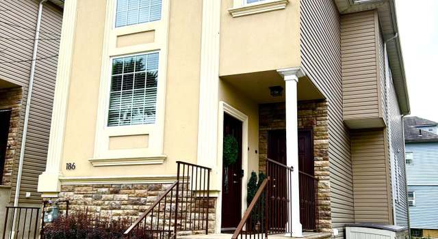 Property at 186 Dixon Ave, Staten Island, NY 10303, 6 beds, 4 baths