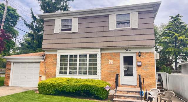 Photo of 3 Locust Ave, Staten Island, NY 10306