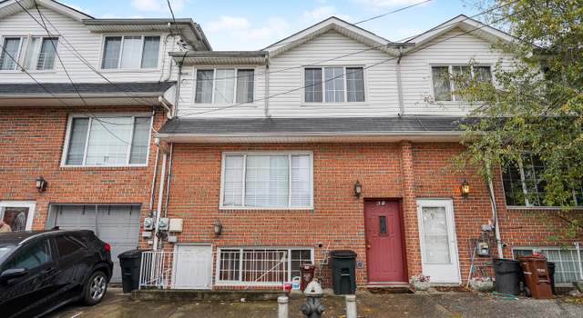 Photo of 61 Mariners Ln, Staten Island, NY 10303