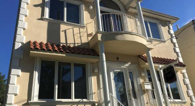 Photo of 9 Llewellyn Pl, Staten Island, NY 10310