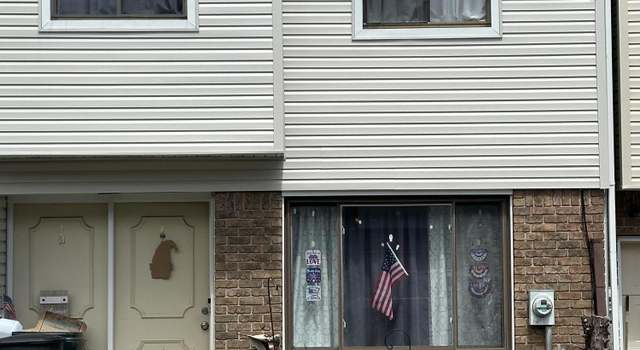 Photo of 101 Redwood Loop, Staten Island, NY 10309