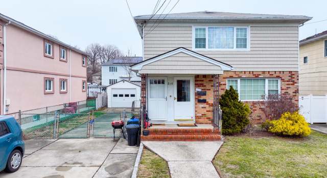 Photo of 215 Atlantic Ave, Staten Island, NY 10305