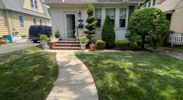 Photo of 145 Eltingville Blvd, Staten Island, NY 10312