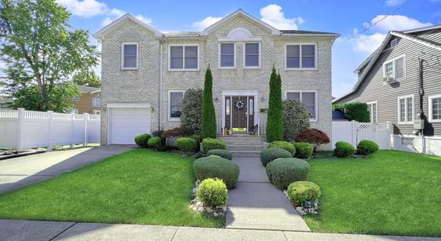Photo of 328 Natick St, Staten Island, NY 10306
