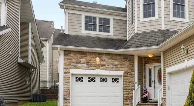 Photo of 63 Pilot Ln, Staten Island, NY 10309