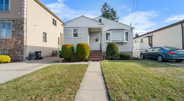 Photo of 453 Willowbrook Rd, Staten Island, NY 10314