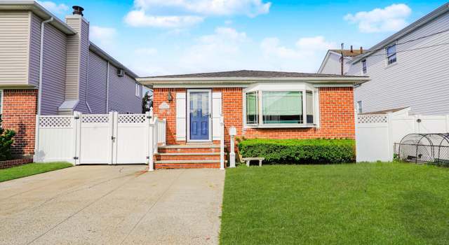 Photo of 229 Mallory Ave, Staten Island, NY 10305