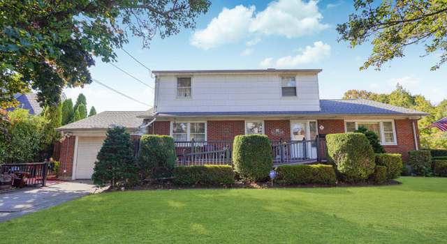 Photo of 6 Caldera Pl, Staten Island, NY 10301