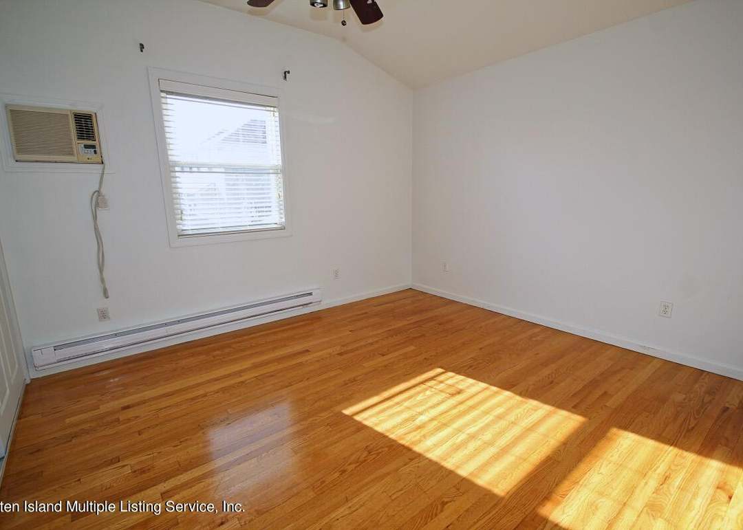 496 Greeley Ave, Staten Island, NY 10306