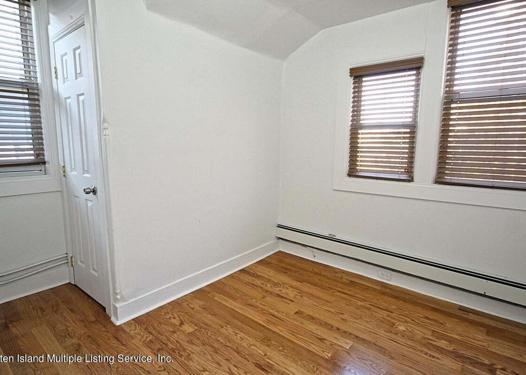 496 Greeley Ave, Staten Island, NY 10306