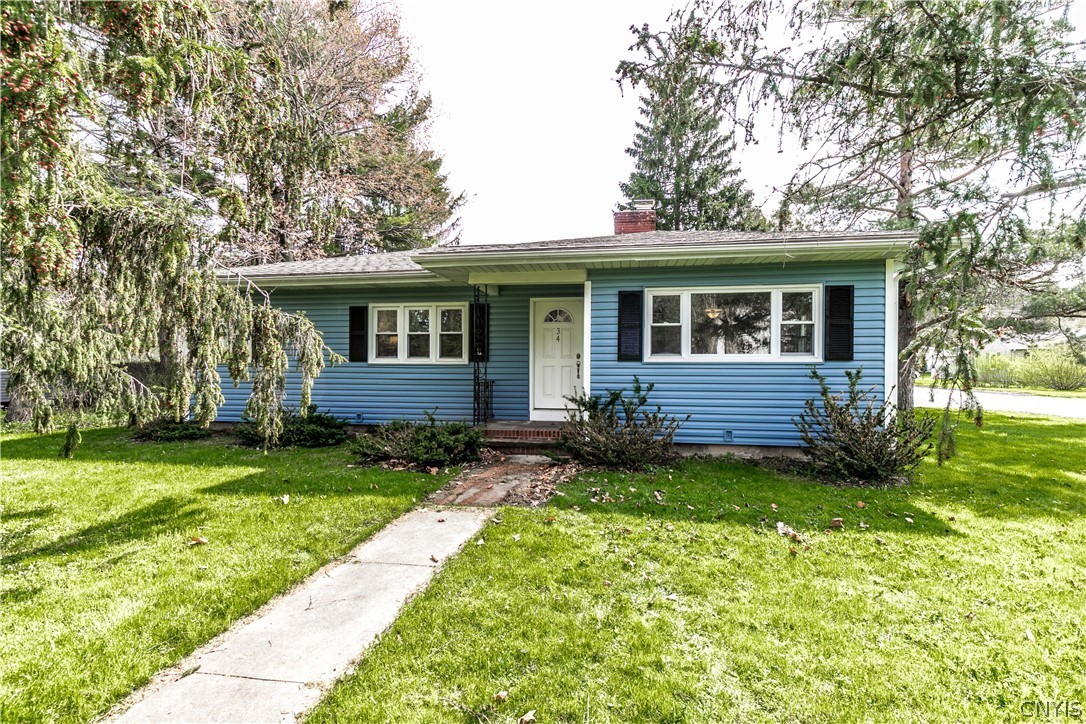 34 Burton St, Cazenovia, NY 13035