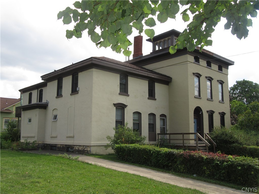 700 Court St St Syracuse NY 13208 Redfin 700 Court St St Syracuse NY 13208 Redfin