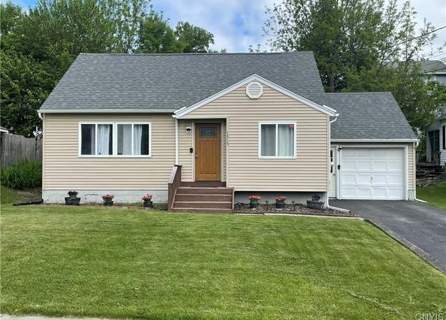 Property at 1515 Sunnycrest Rd, Syracuse, NY 13206, 3 beds, 2 baths