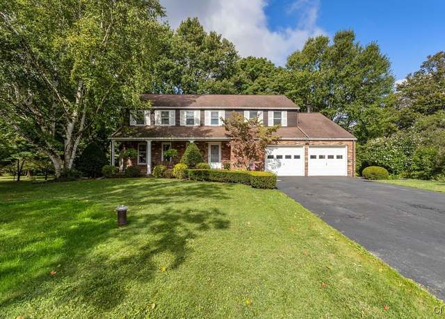 Property at 5871 Fieldstone Dr, Sullivan, NY 13035, 5 beds, 3.5 baths