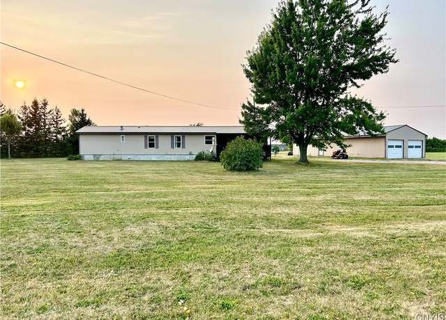 Property at 37471 State Route 12, Clayton, NY 13624, 3 beds, 1 bath