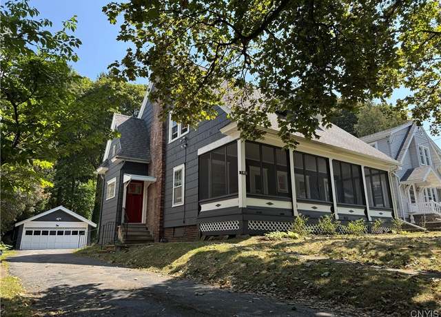 Property at 141 Milford Dr E, Syracuse, NY 13206, 3 beds, 1.5 baths