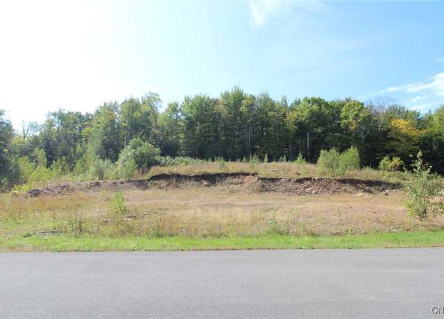 Property at 60 Slocum Dr, West Monroe, NY 13167, 3 beds, 2 baths