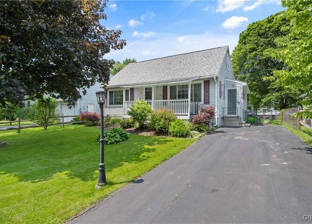 Property at 310 Inwood Dr, Camillus, NY 13219, 4 beds, 1 bath