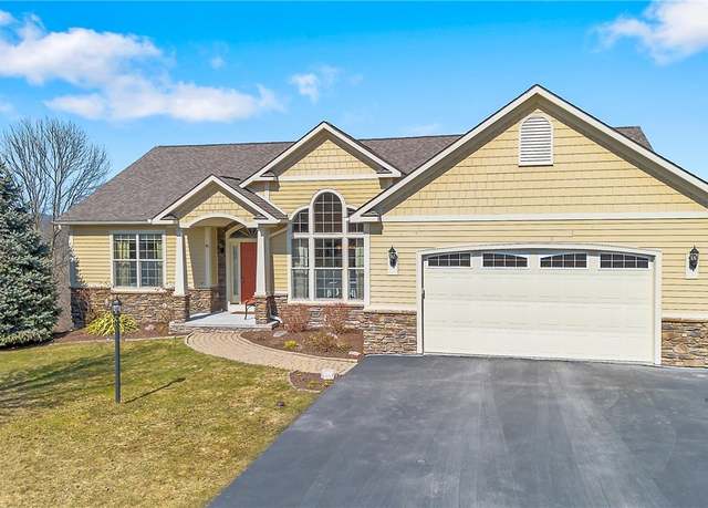 Property at 138 Shaker Hts, Camillus, NY 13031, 4 beds, 3.5 baths