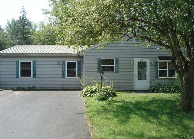 Property at 7882 Eisenhower Blvd, Cicero, NY 13030, 2 beds, 1 bath